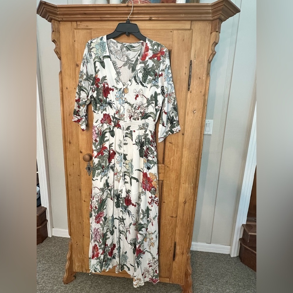 Women’s Floral Lightweight Dress Casual & Cute Size Large Short Sleeve - Picture 1 of 10
